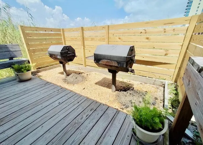 Summer House West B103